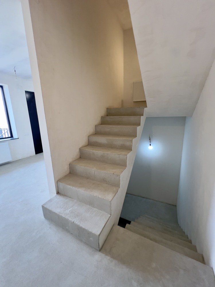 Floor 2