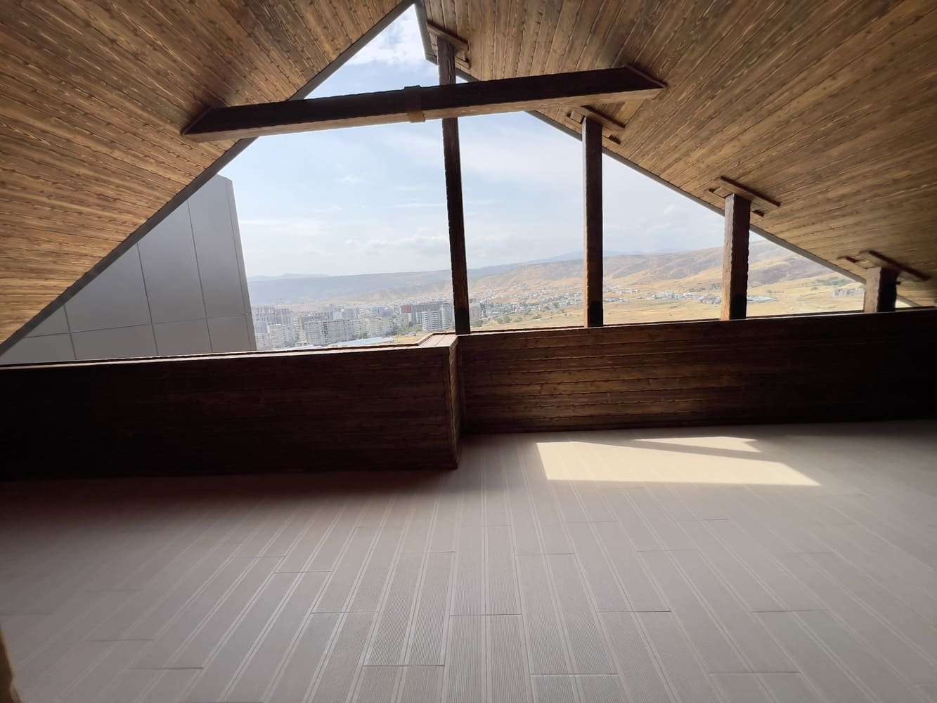 Floor 4